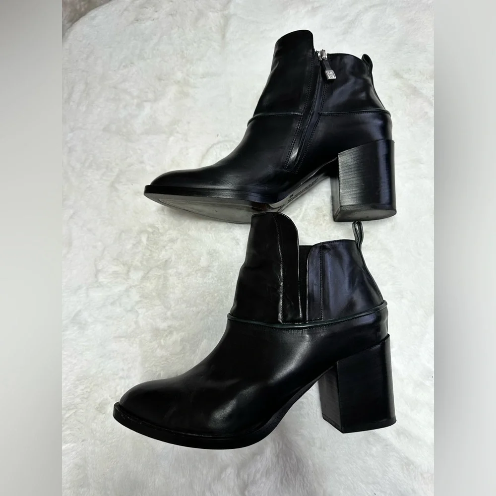 Alberto Fermani Black Leather Ankle Boots - Picture 6 of 15